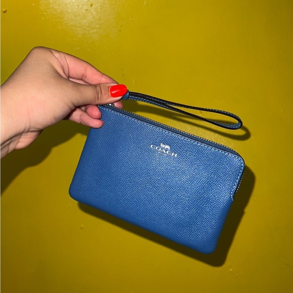 Bundle: Coach Michael Kors wristlets - Picture 8 of 10